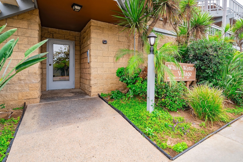 Luxury Oceanfront Condo With Private Beach Access