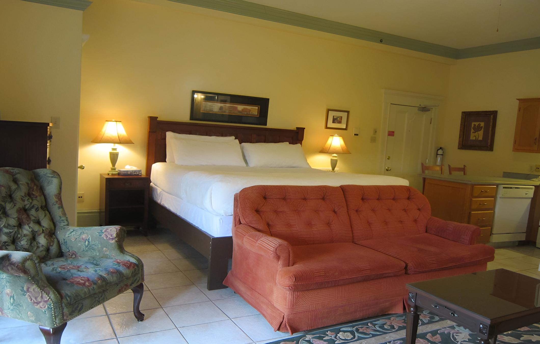 Chipman Hill Suites - Senator Dever House