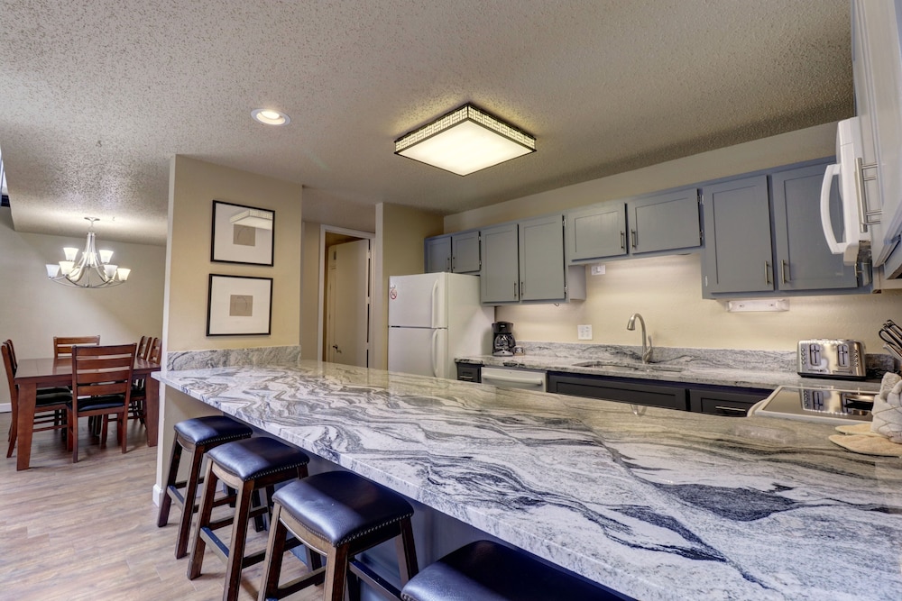 SkyRun Copper Mountain Resort Vacation Lodging