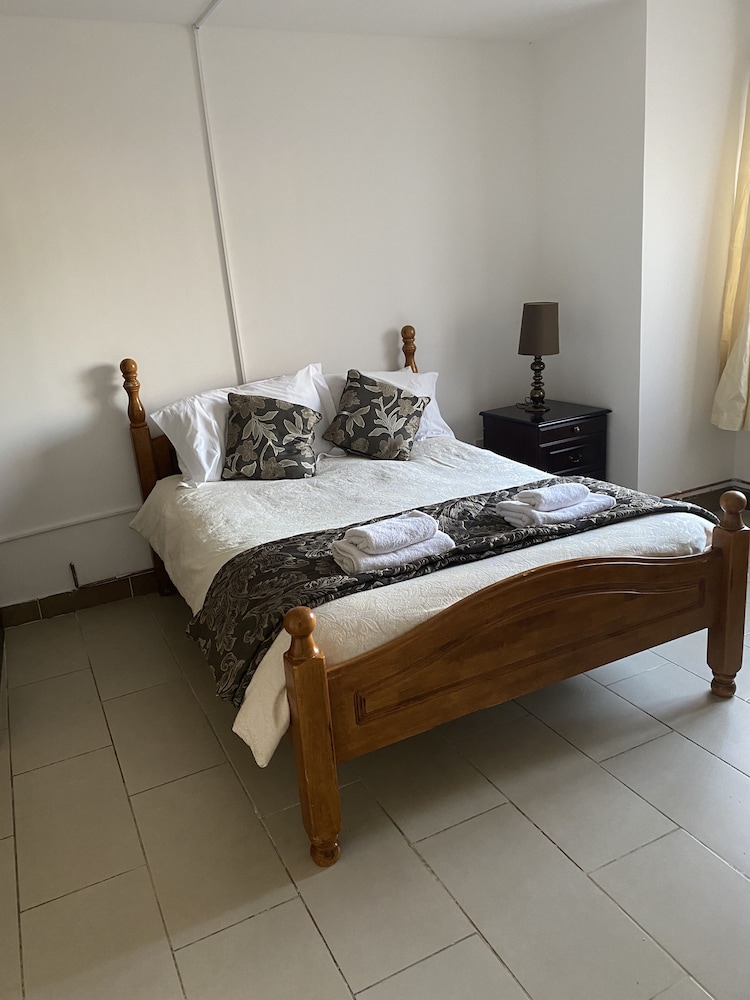 2 En-suite Bedrooms Flat in Kidlington ,oxford view 5