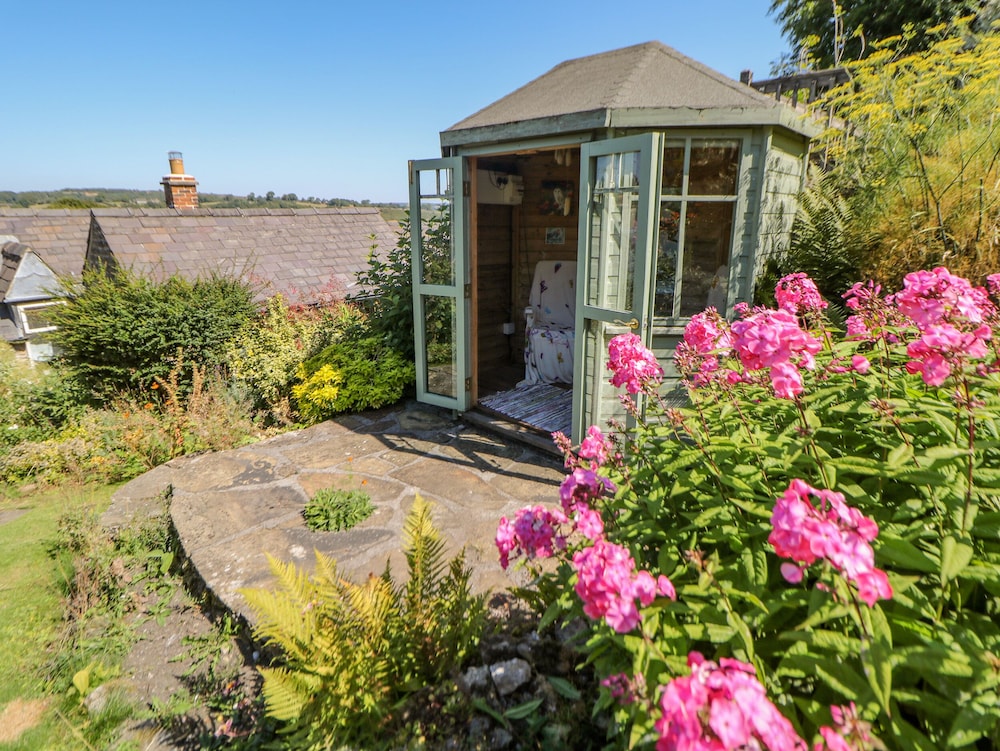 Hill Cottage