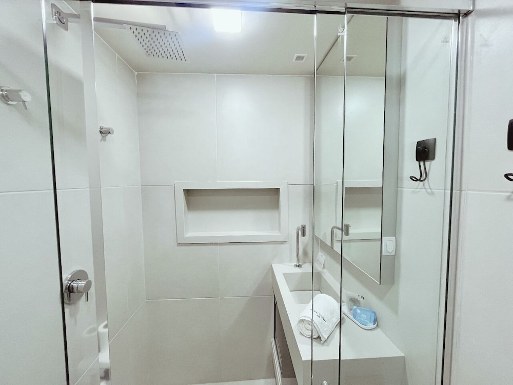 Setai Yacht Comfort - By Almare Flats