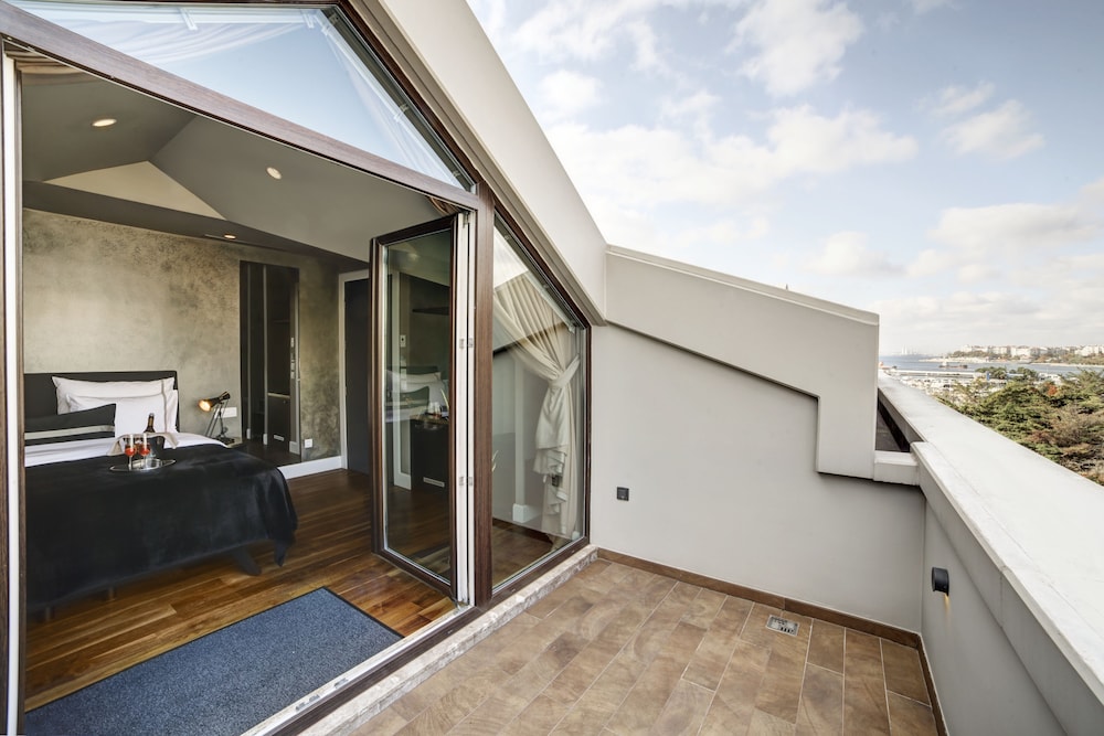 39 Kalamış Marina Oteli - Image 60