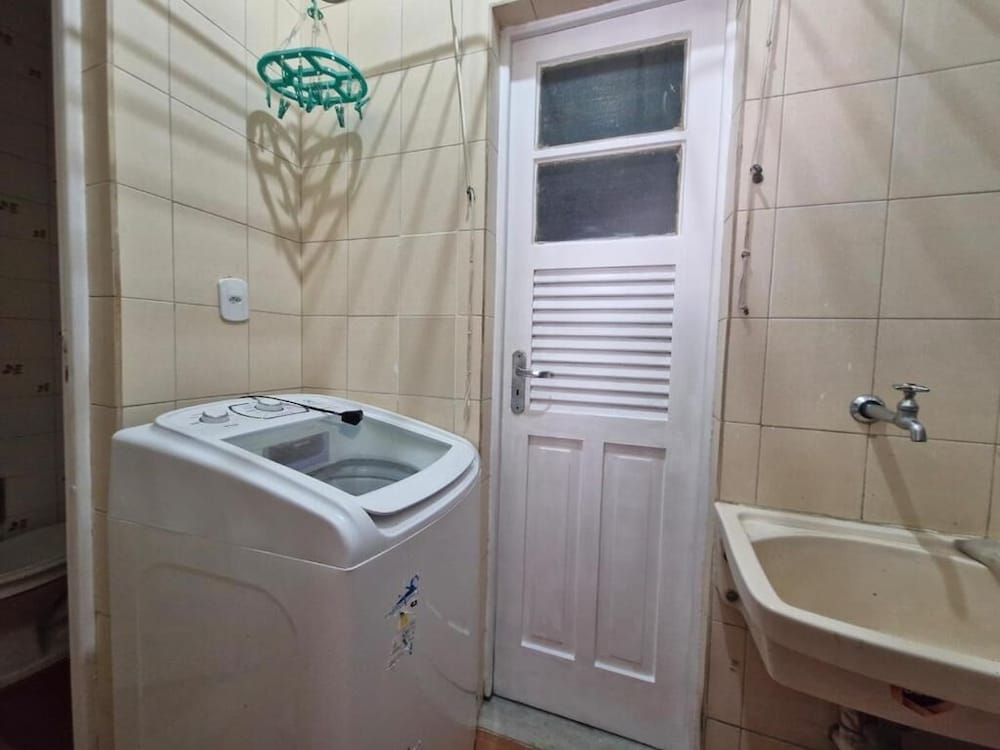 SUH Copacabana 105 Metro Posto 5
