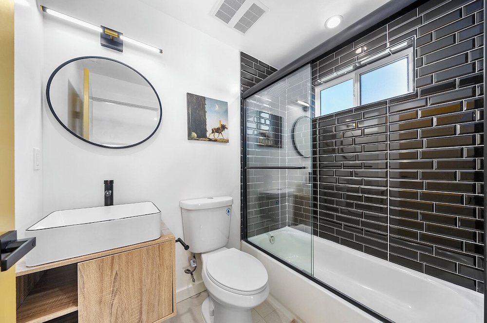Comfort Suite Los Angeles