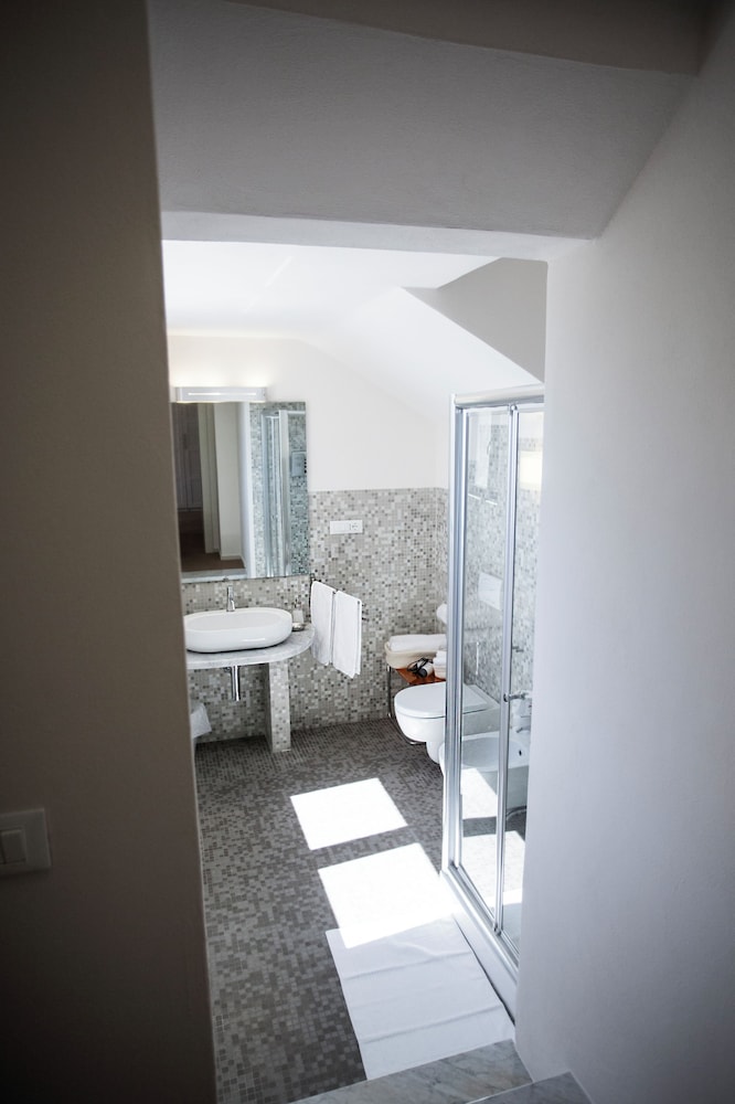 Mira-mare Apartments & Suites