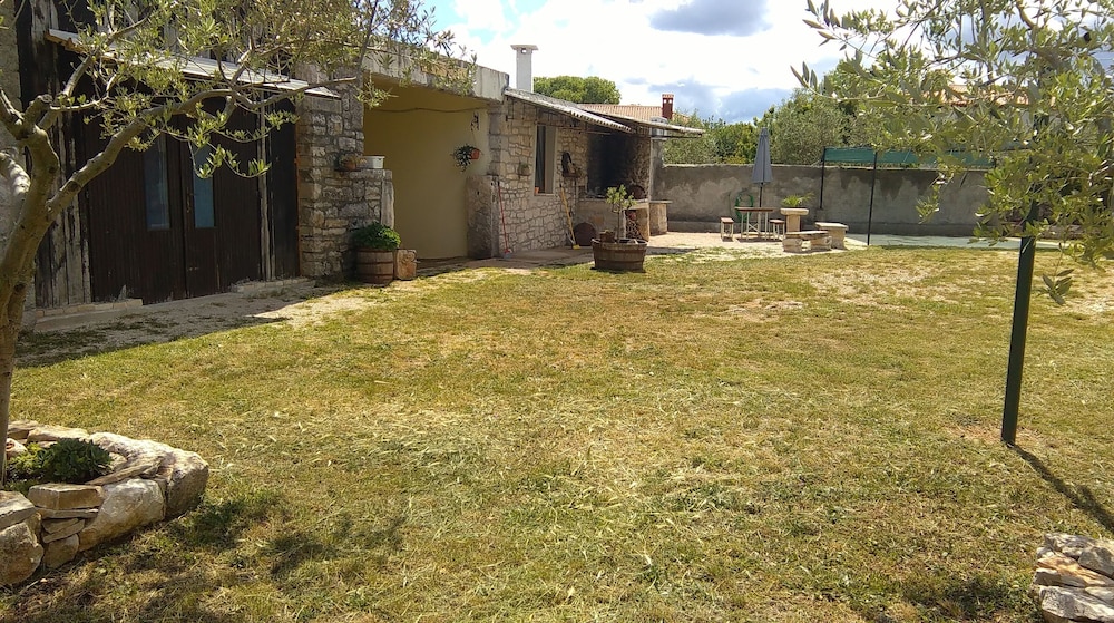 Photo 18