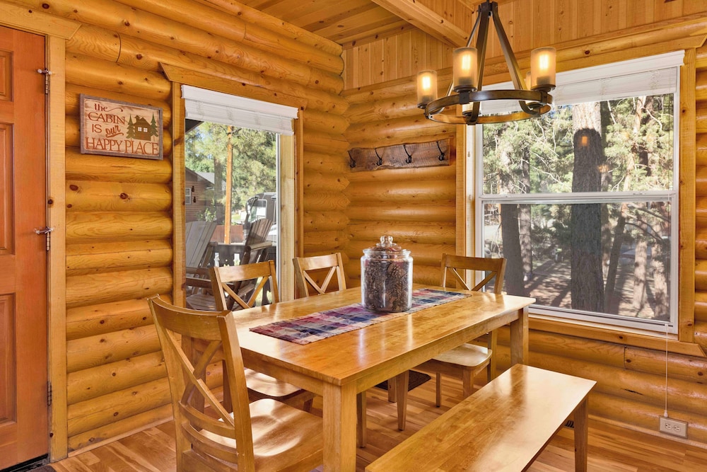 Cub's Cabin #2561