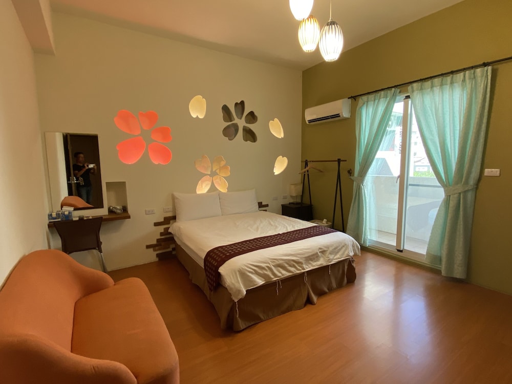 Happy Life Hostel