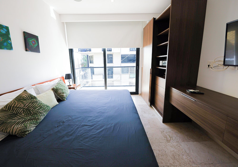 The Shore - Comfort & Rooftop Pool