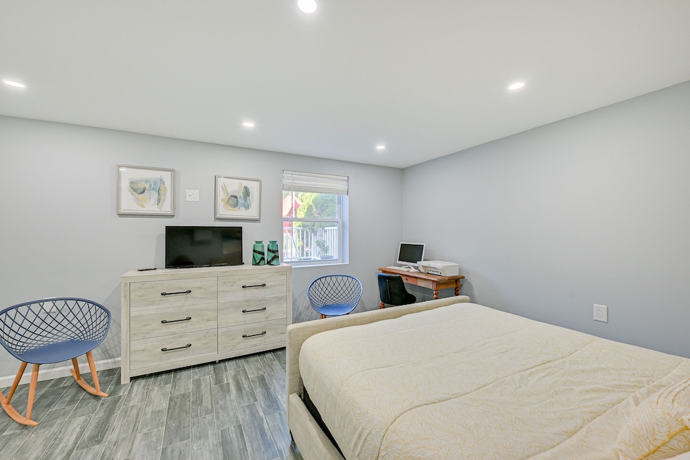 New York Abode w/ Pool & Patio, Near Times Square! view 5