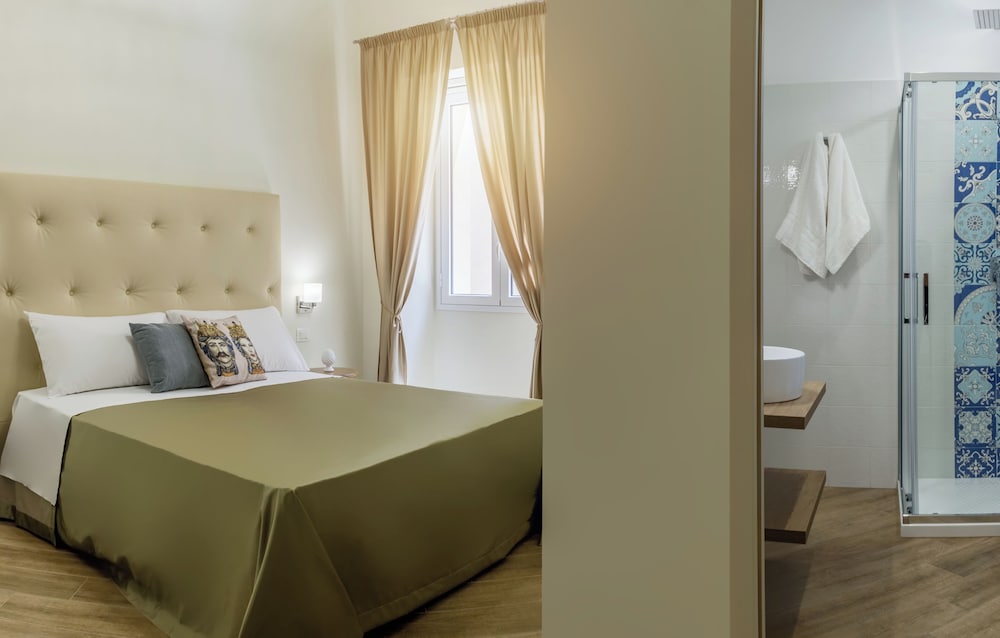 Kéramos Luxury Rooms