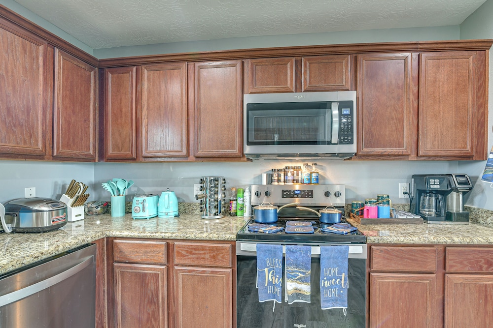 Private Home on Lagoon w/ Views in Hitchcock!