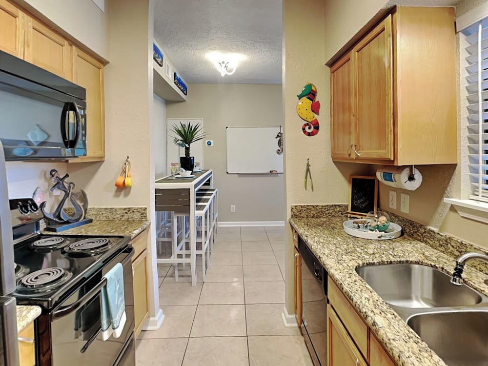 Harbor East Condominiums 414D by Ryson Vacation Rentals
