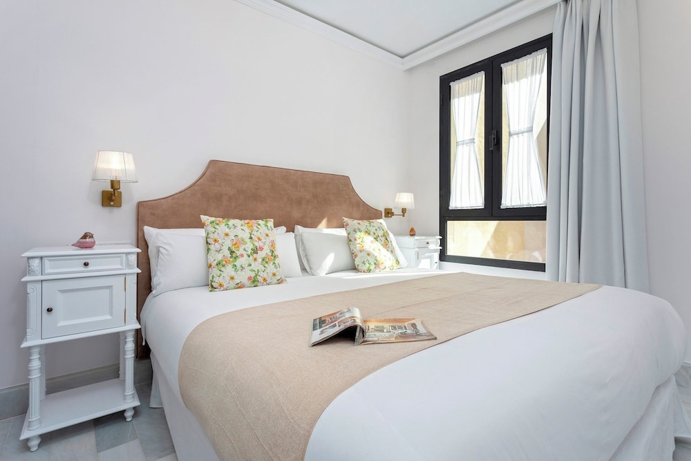 Exclusive Apartment in Seville.plaza del Museo 001