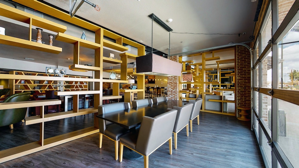 voco College Station Aggieland by IHG