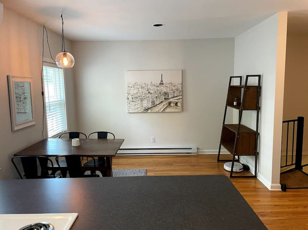 Lovely Two Bedroom Condo in South Boston