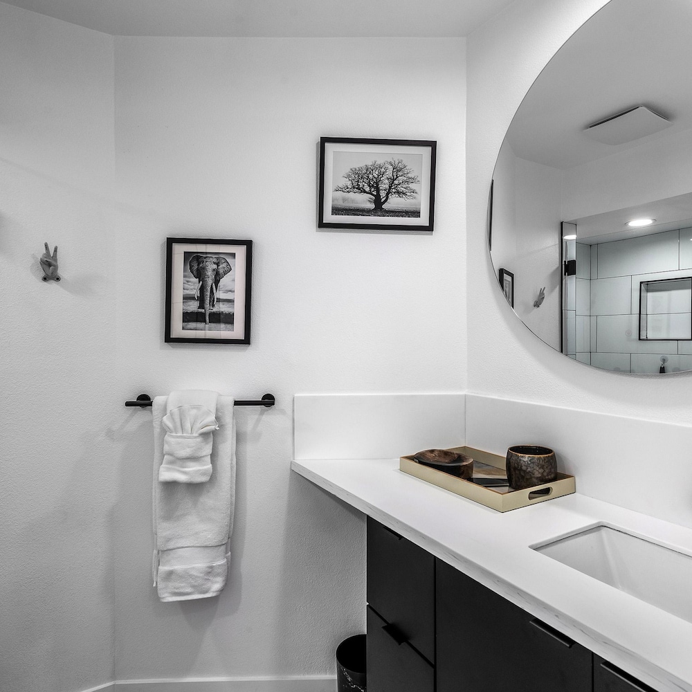 Cccc Gorgeous Remodel With Stellar Views