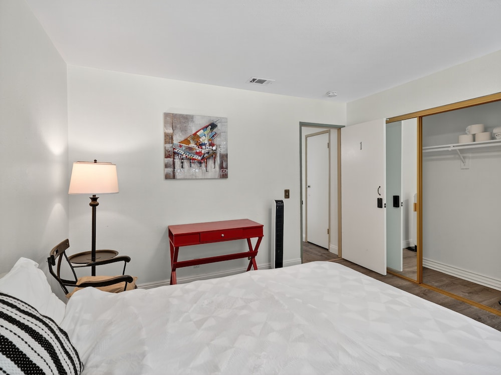 Coastal Escape With Private Mini Golf 4 Bedroom Home