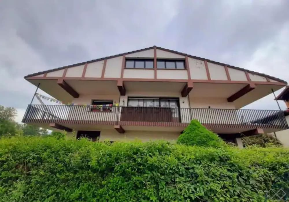 3-bed Artist Chalet Near San Sebastian, Sleeps 6