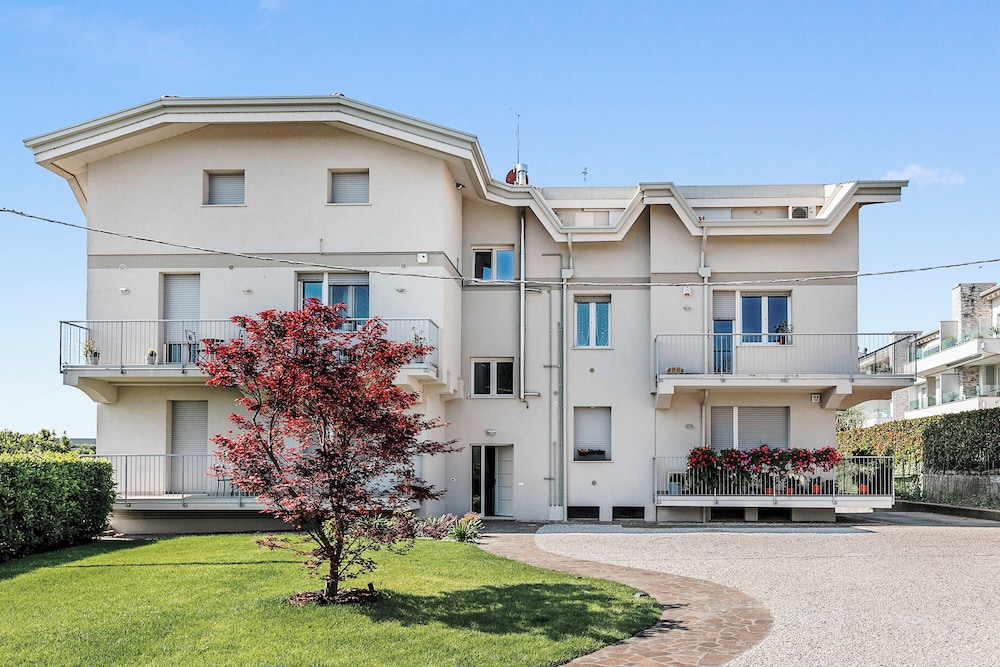 Matta Apartment 400m From The Lake