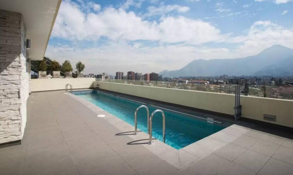 Lotus Blanc Studio- w Mountain View Pool and Gym