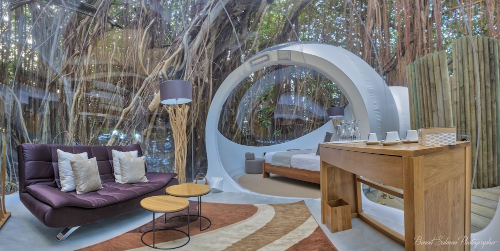 Bubble Lodge Ile aux Cerfs Island 16