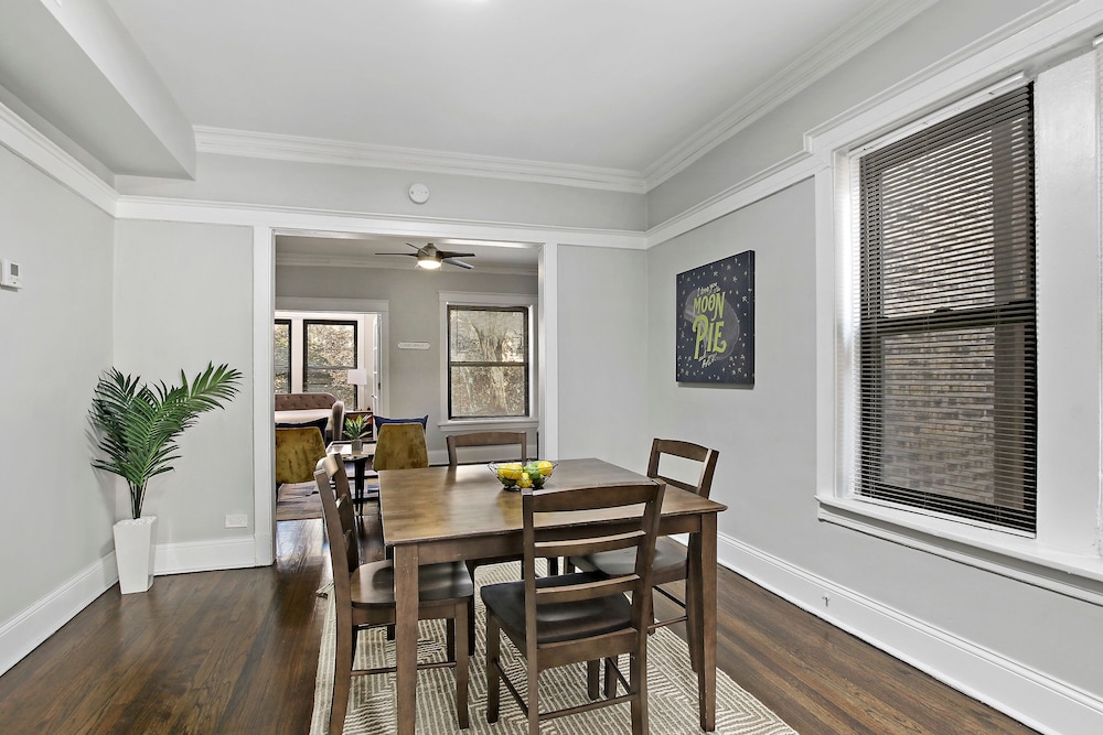 Stylish 2BR Apt - Sunnyside 05-2F