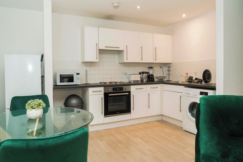2br-sleeps5-cityview-freeparking-citycentre