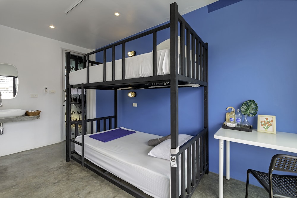 Hip Hostel