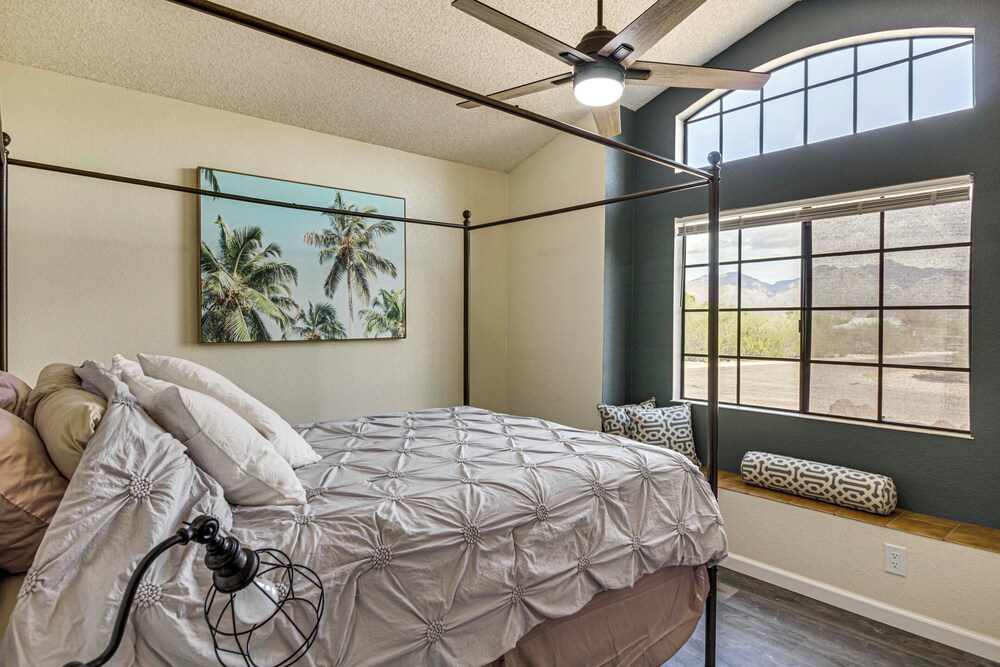 'coyote Casa' w/ Mtn Views in Tuscon Desert Oasis