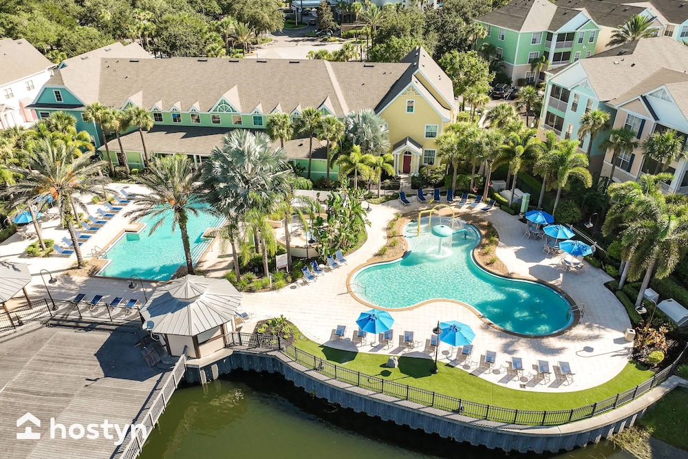 Magical Themed 3BR Townhouse Near the Parks