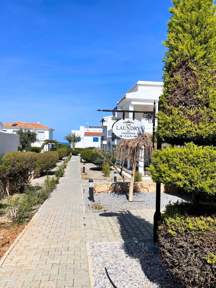 Family-friendly Apartment Just Steps Away From the Sea