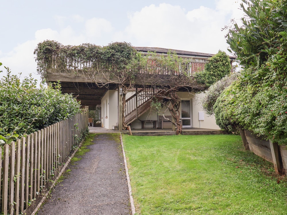 9 Coram Court
