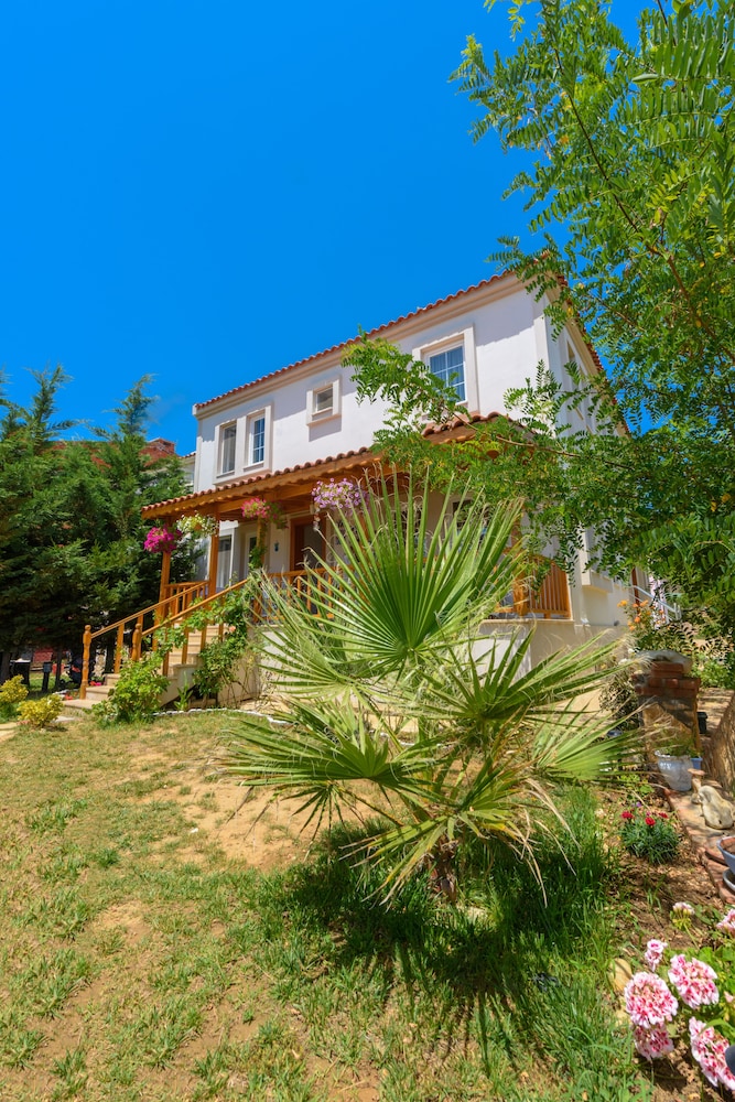 Le Mansion Otel - Image 5