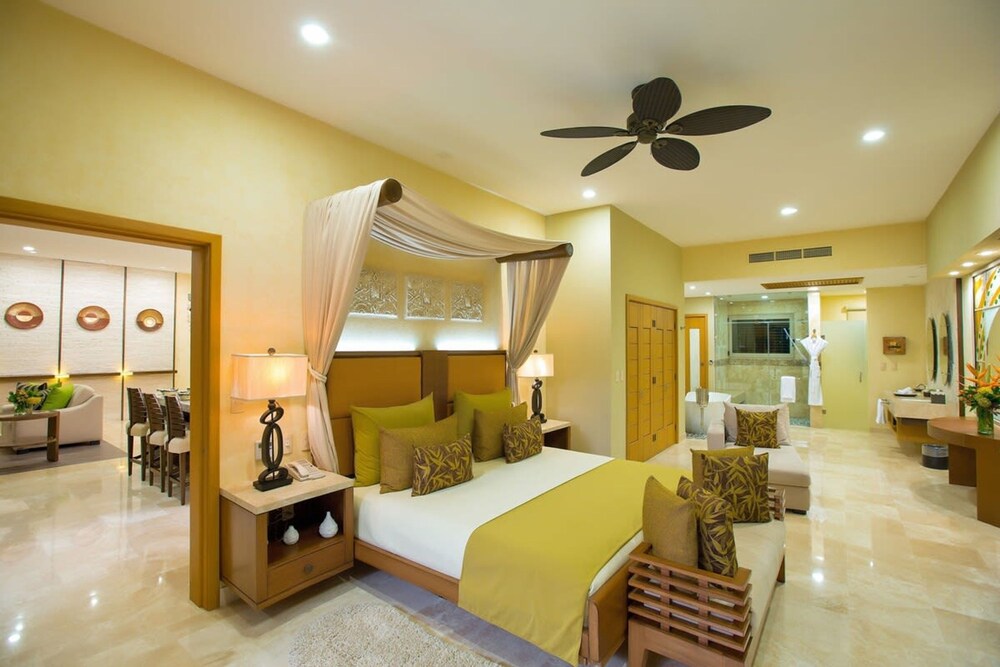 3BD Garza Blanca 5 Star Resort Ocean Views