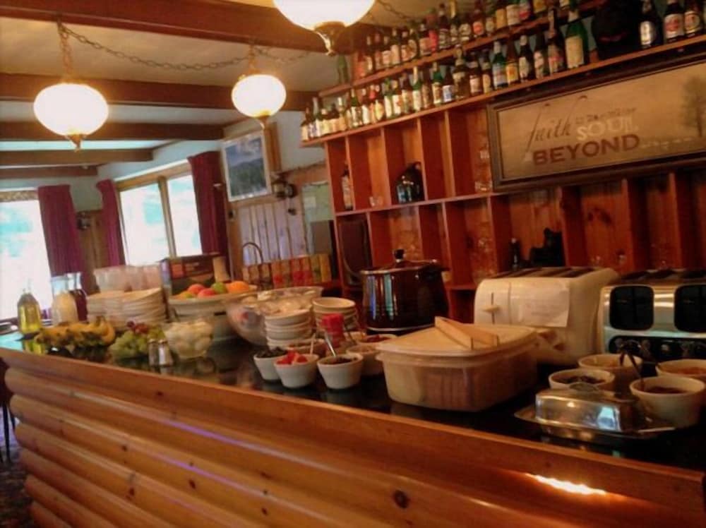 ADK Trail Inn