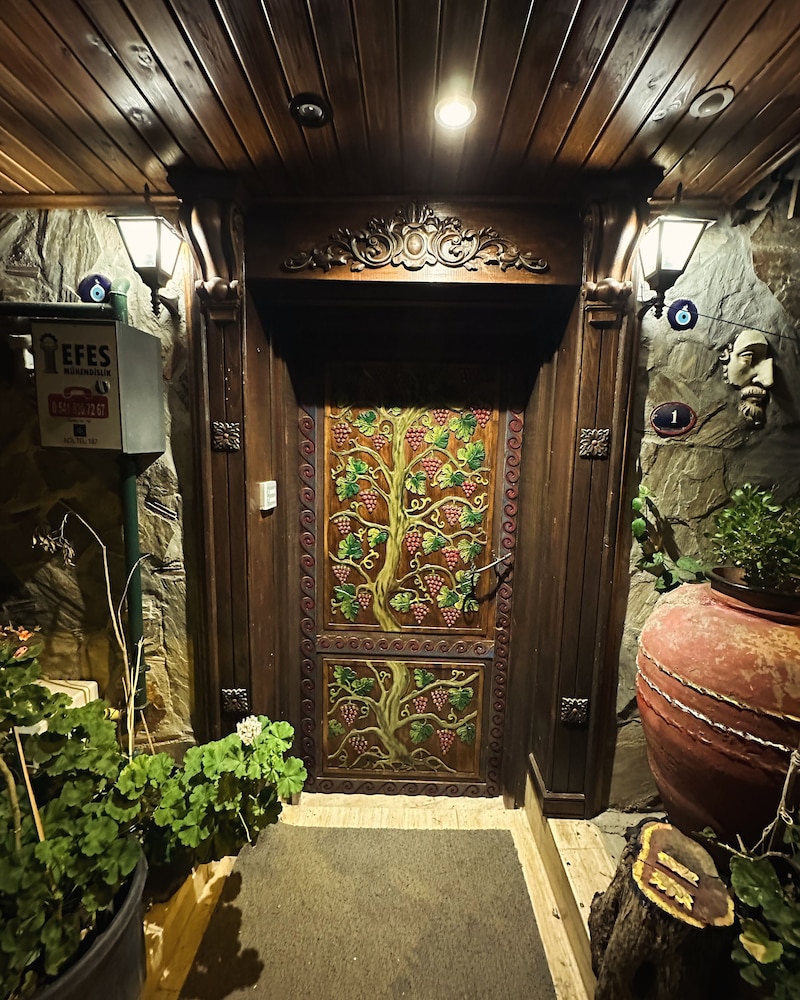 St.Johns hill boutique Ephesus