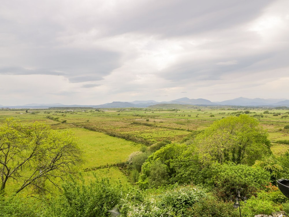 Llety Perygl view 2