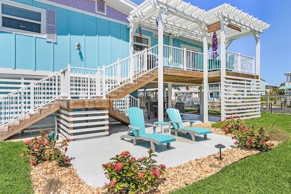 320 Bayland Breeze: Pet-friendly 2br W/ Water Views! 2 Bedroom Home