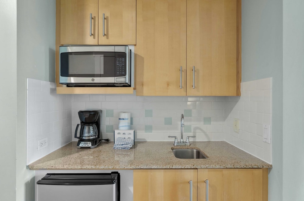 2 Resort Studios by Avantstay Sleeps 8, Pool, Shuttle, Tennis, Near Baytowne & Beach
