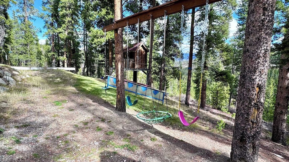 Skate Bowl, Hot Tub & Game Room Breckenridge Adventure Chalet by Avantstay