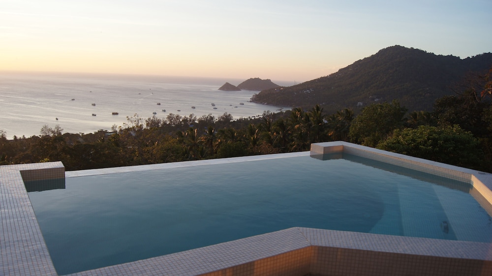Naroua Villas