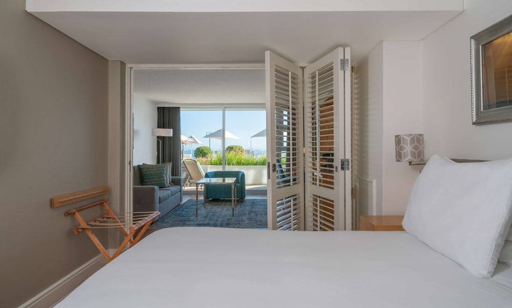 Radisson Collection Hotel, Waterfront Cape Town 50
