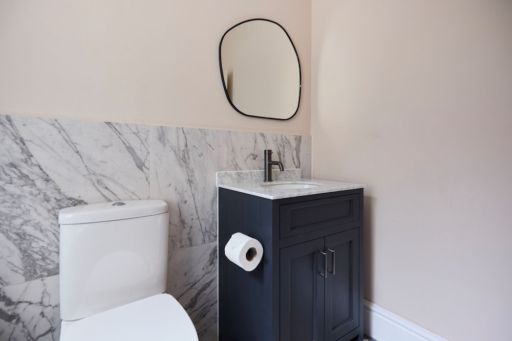 The Earlsfield Flat