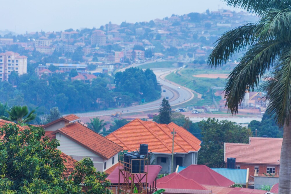 Beautiful 1-bed Apartment in the Heart of Kampala view 4