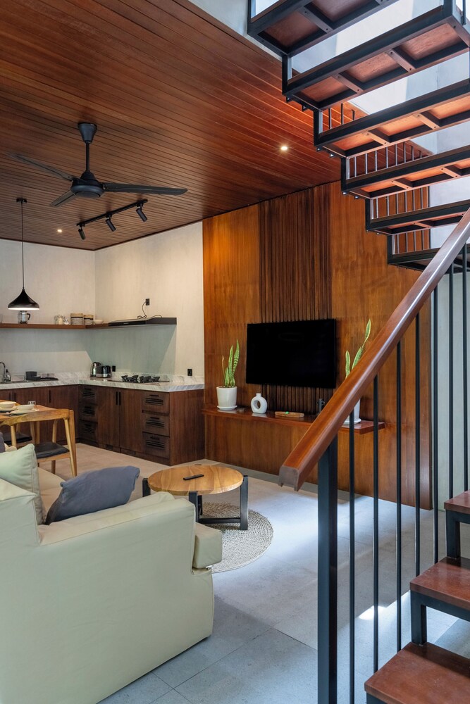 Raya Villa by Betterplace