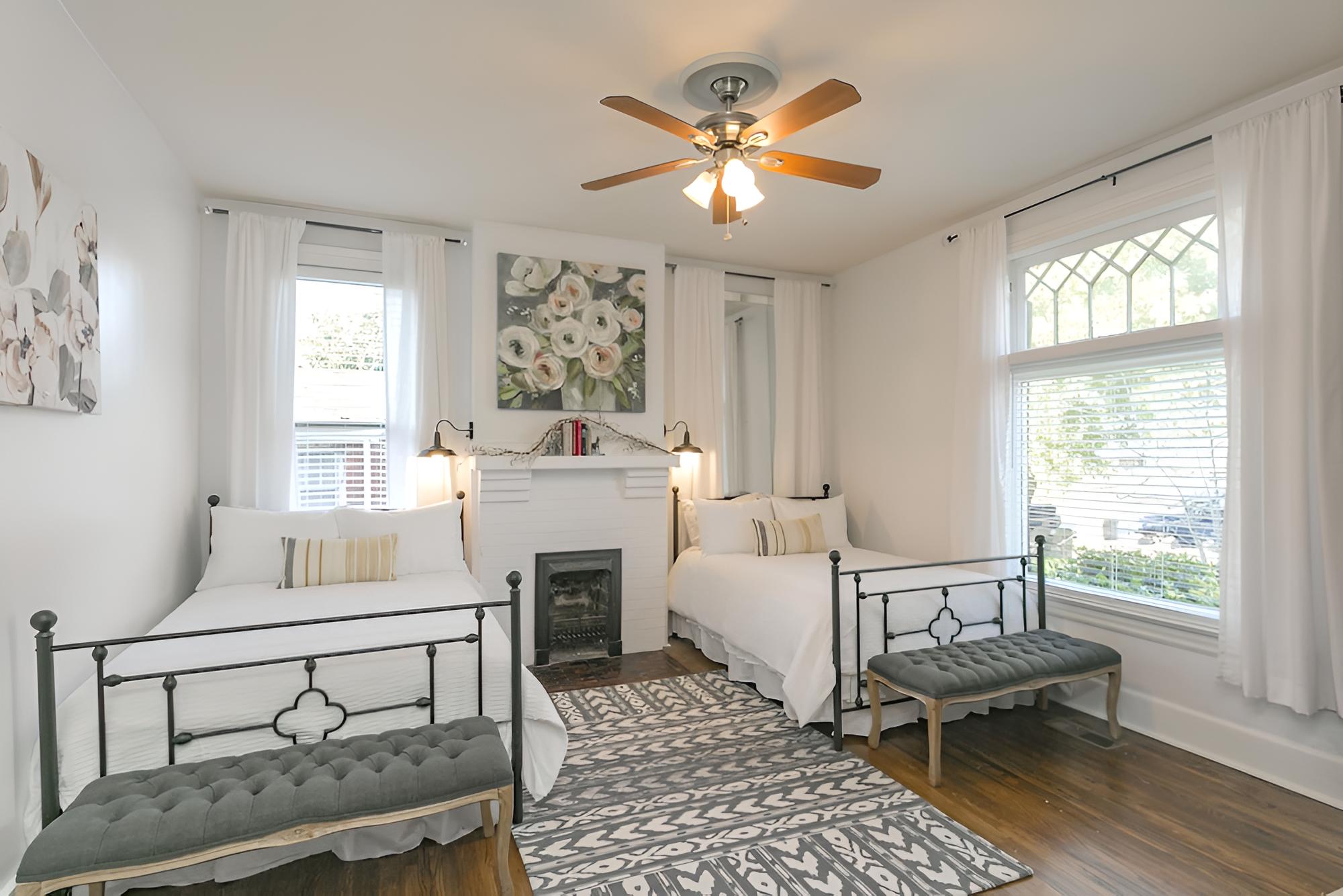 Gorgeous Home 7 Min to Dtwn + Walk to The Pharmacy view 2