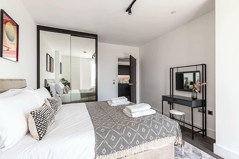 Luxurious West London Apartment
