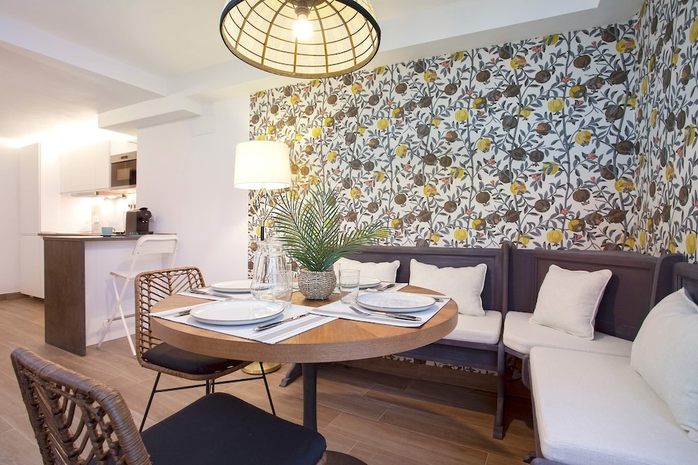 Luxury Apartment in Sevilla Center. Pajaritos III